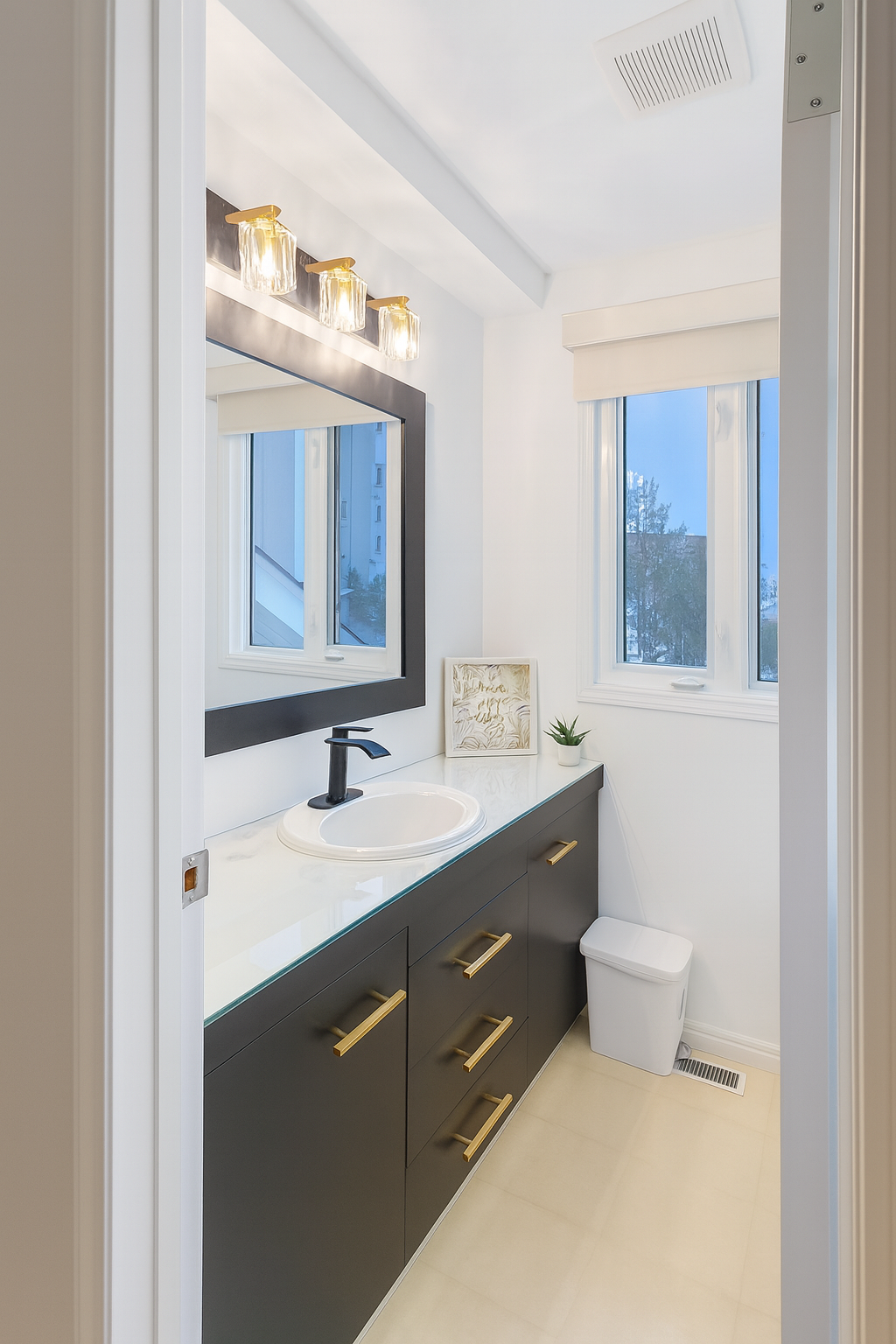 Shared Bathroom (Clean & Well-Maintained)