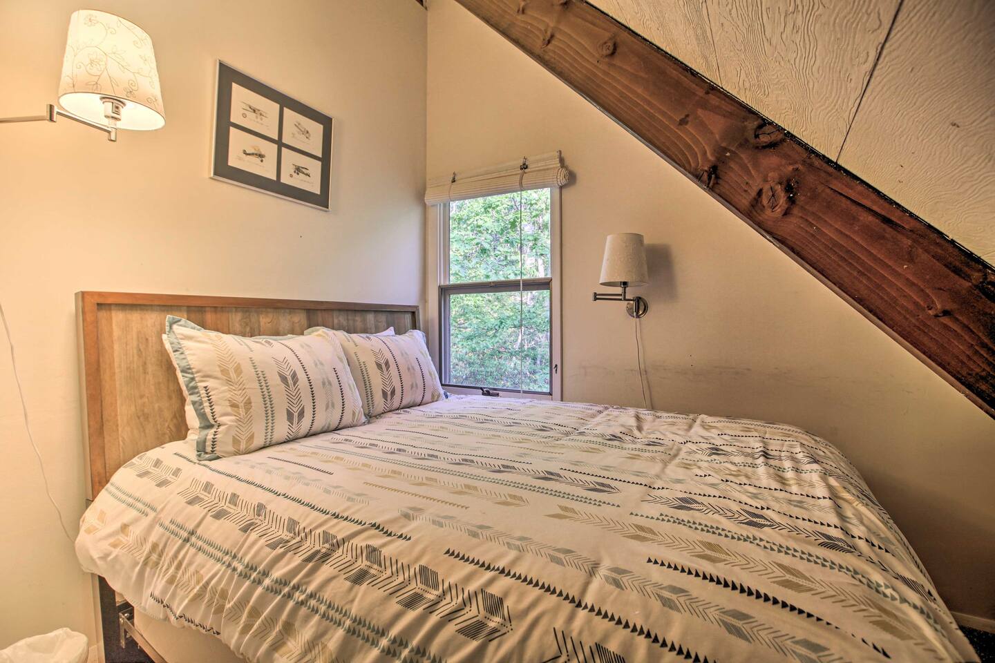 the 2nd queen bed.
