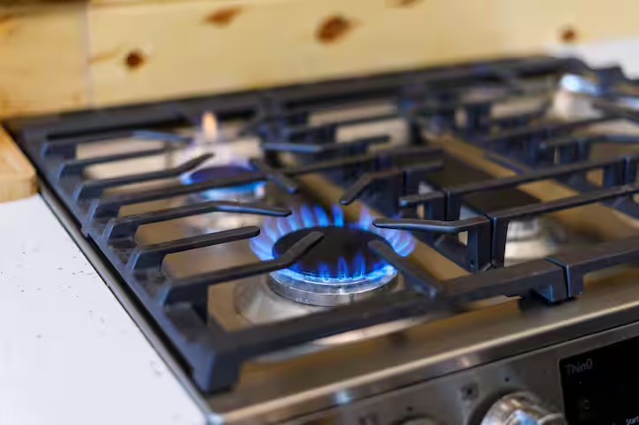 Chef-grade burners make meal prep a breeze.