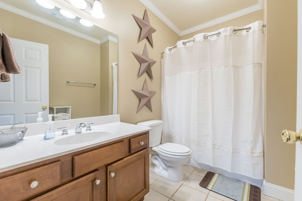 Downstairs guest bathroom