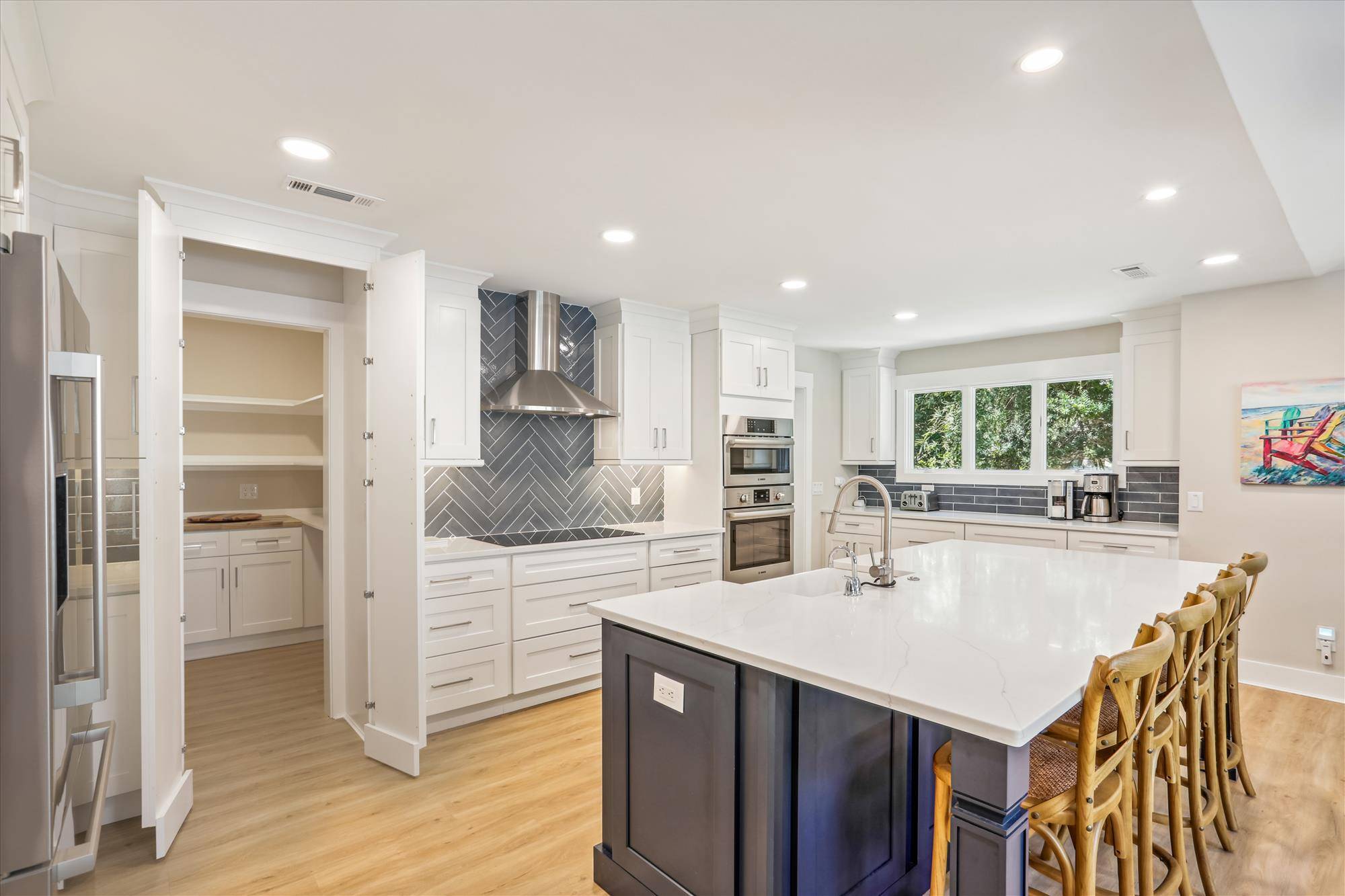 Entrance to Butler's pantry