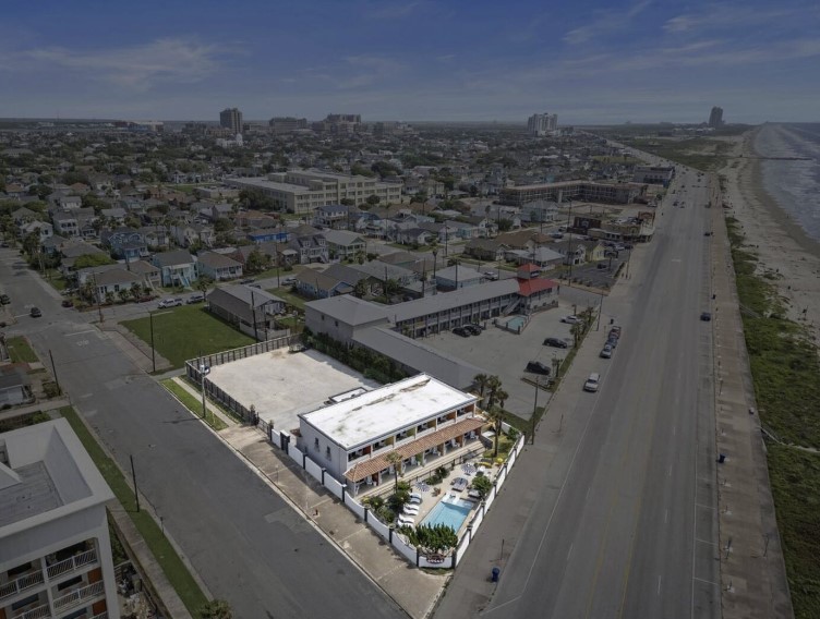 ffbeb6524afc4122b6d8ba1fde6ae876 | Beachhouse | Texas | TX | Vacation Homes | Galveston | Crystal Beach | Kokomo | Breezy Days | Beachfront Elegance | Sunrise Serenity | Southern Sands Property Management, LLC