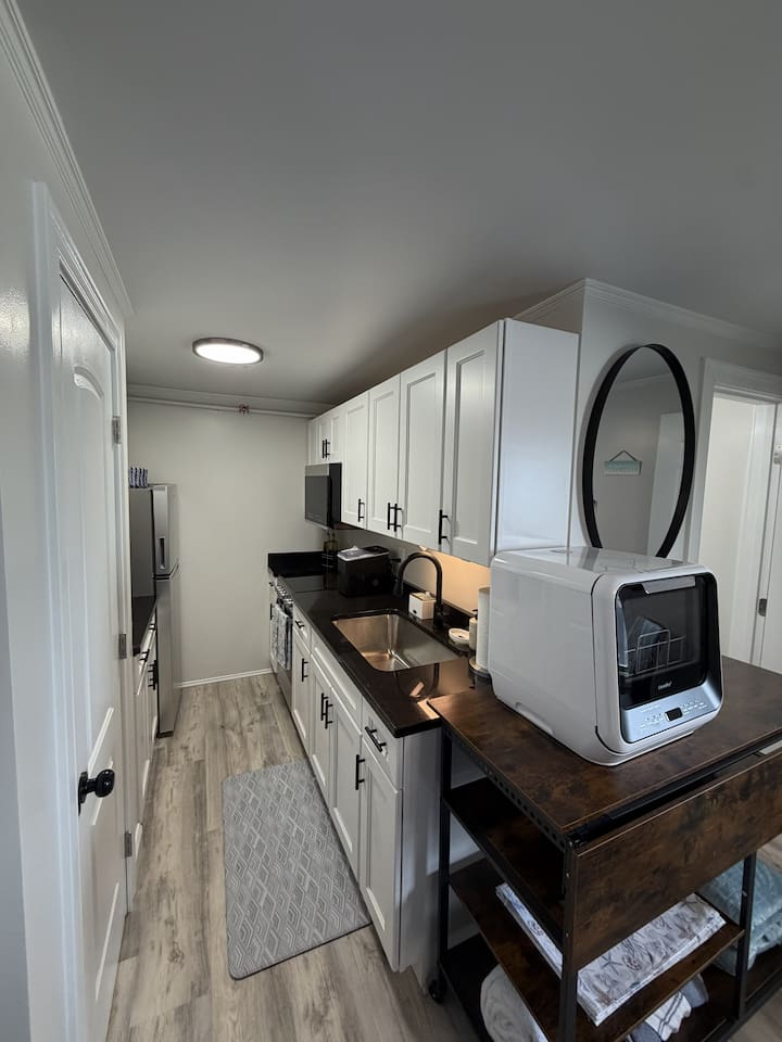 Full kitchen