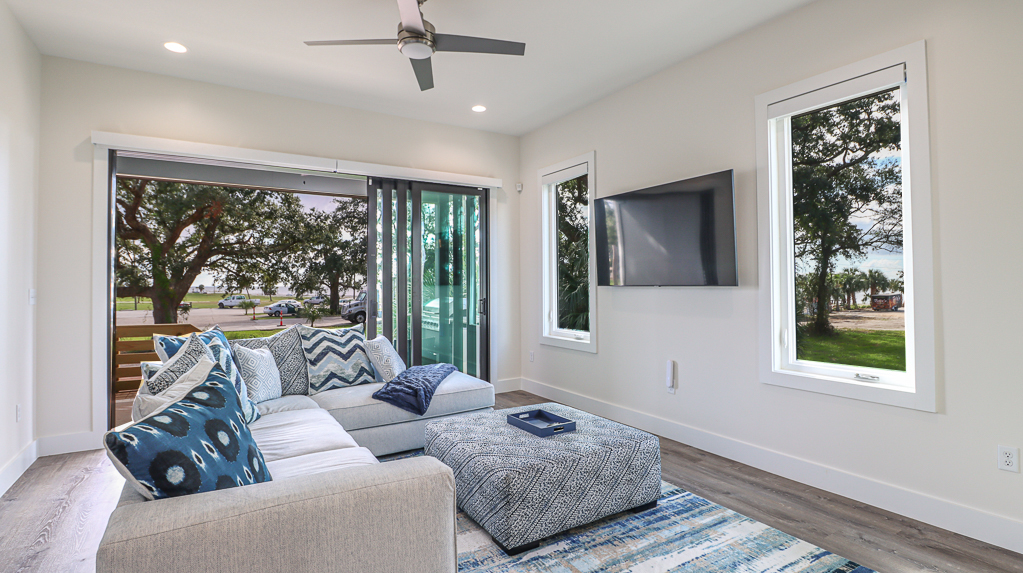 Spacious Beach House Living Room with Modern Decor