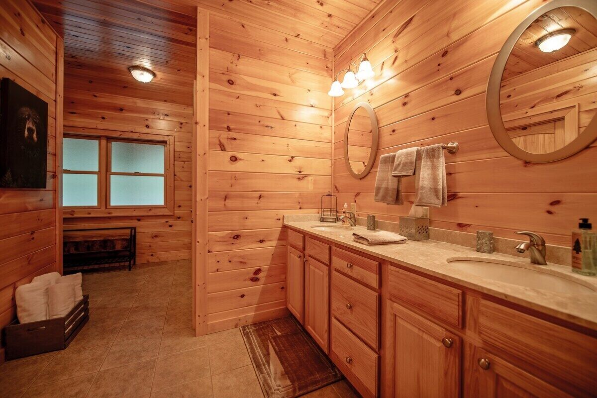 Timber & Tin Cabin - Cherokee Rose Homes
