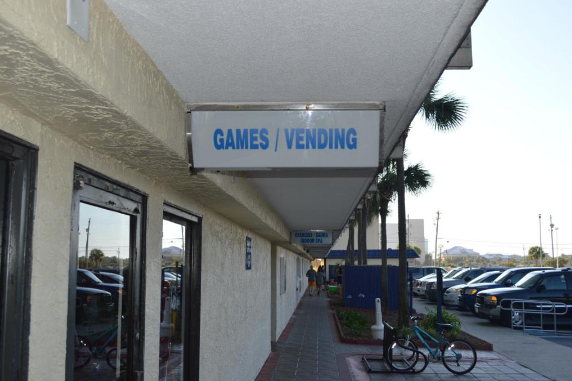Games/Vending