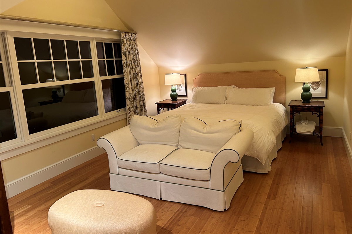 King bed, sofa, ample closet space. Vaulted ceilings, and water views.