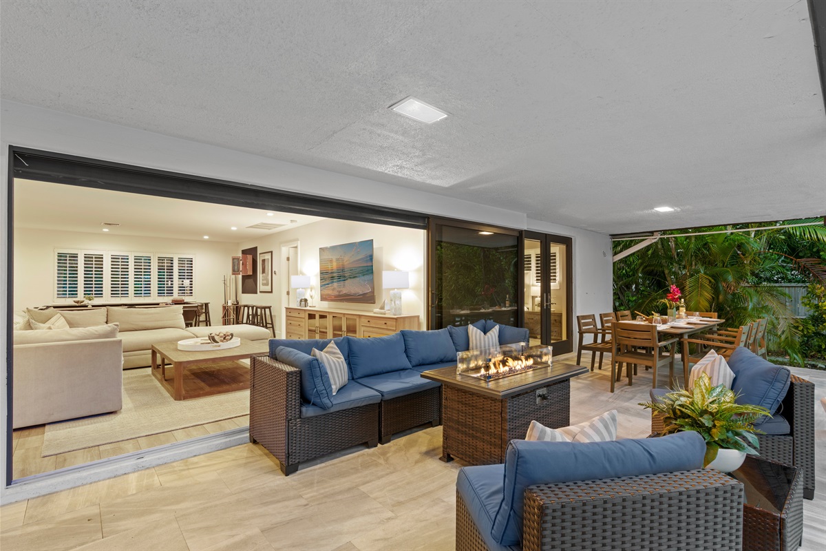 Step Outside to Your Stylish Outdoor Living Room