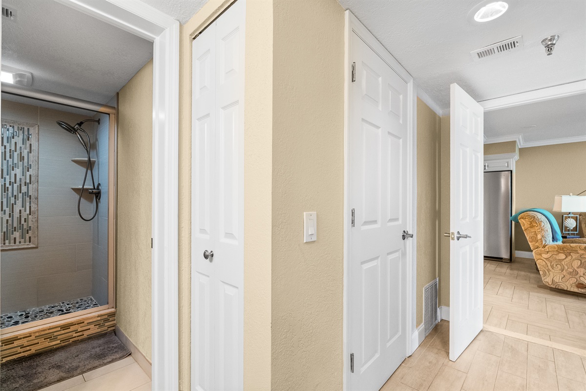 Primary Bedroom, ensuite bath, King-sized bed