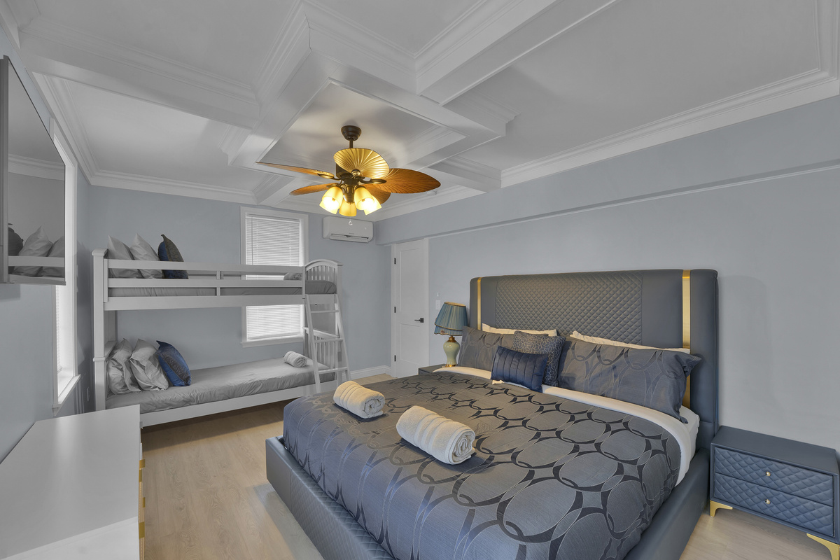First Floor Suite King with Bunk