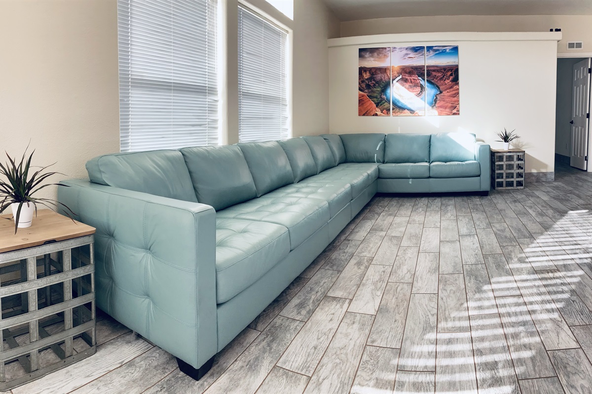 Horseshoe Bend House living room with huge top grain leather sectional