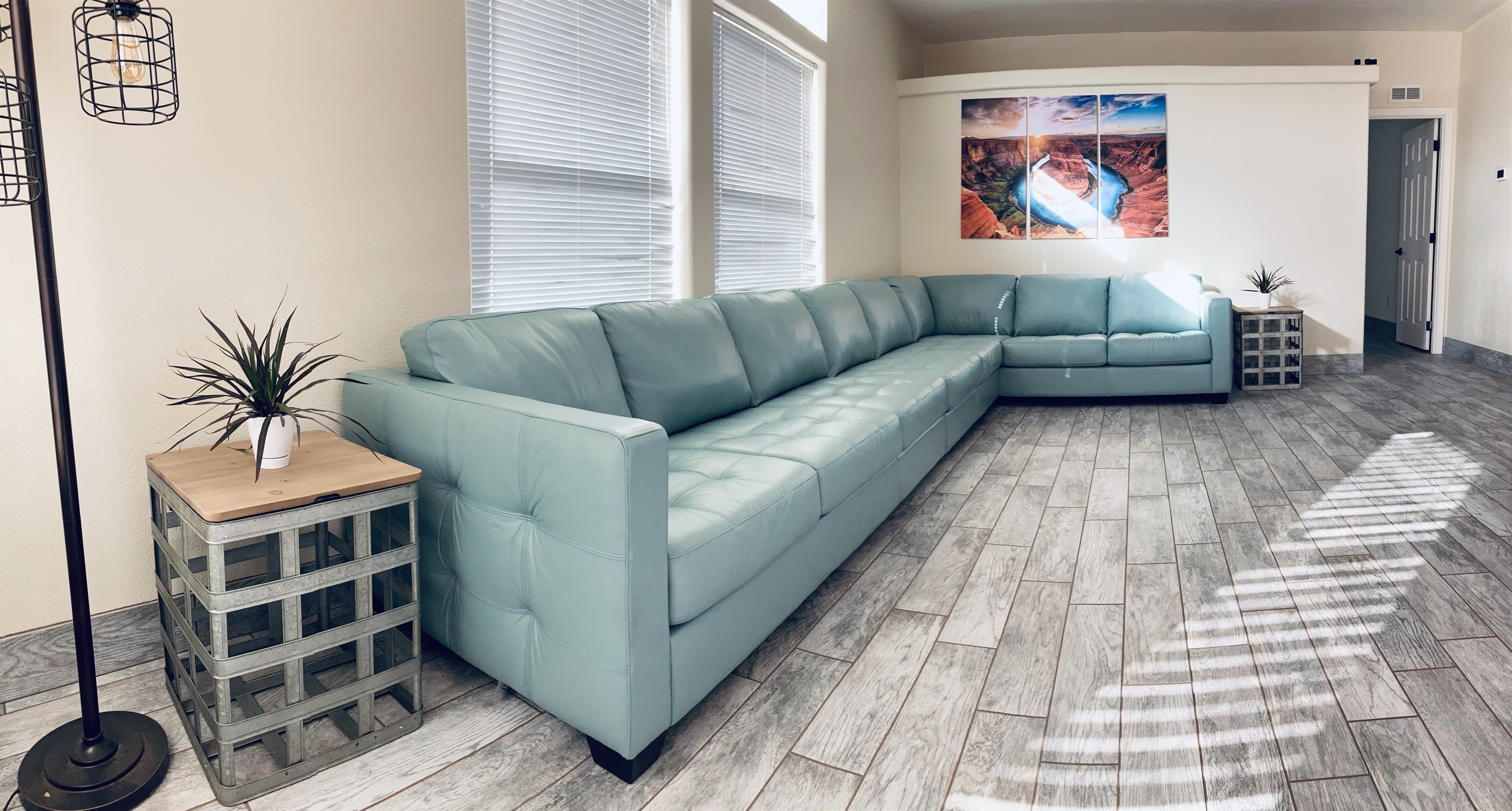 Horseshoe Bend House living room with huge top grain leather sectional