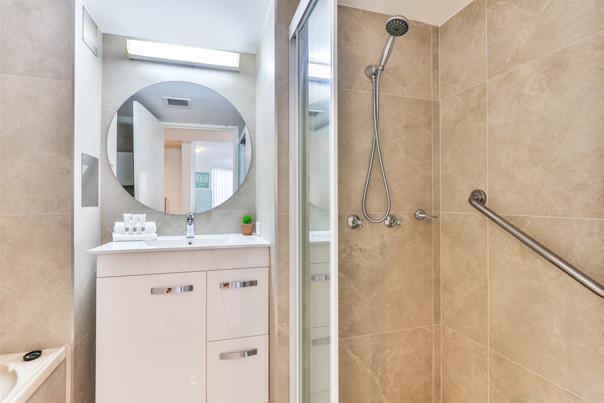 Main bathrom