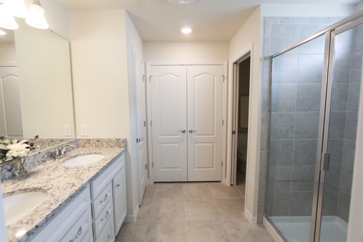Master Bathroom - Upstairs