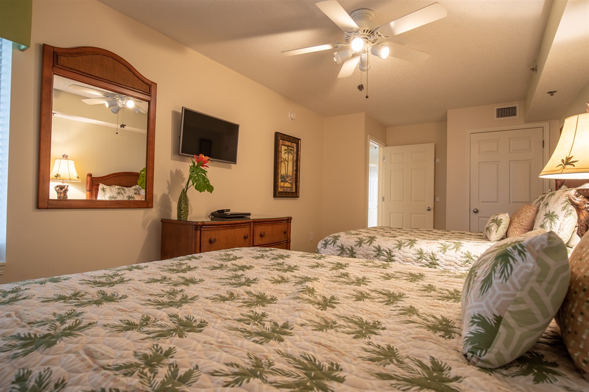 Queen Beds in 3rd bedroom