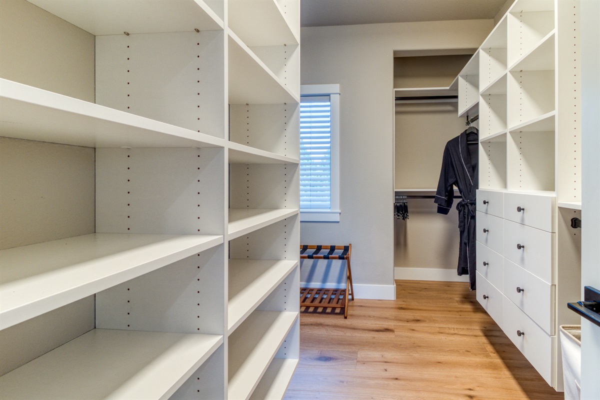 Huge closet to store all of your things.