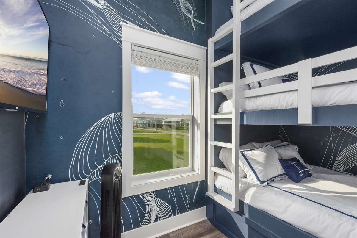 0051c8a3e3bb478b98999b926301889d Large | Beachhouse | Texas | TX | Vacation Homes | Galveston | Crystal Beach | Kokomo | Breezy Days | Beachfront Elegance | Sunrise Serenity | Southern Sands Property Management, LLC