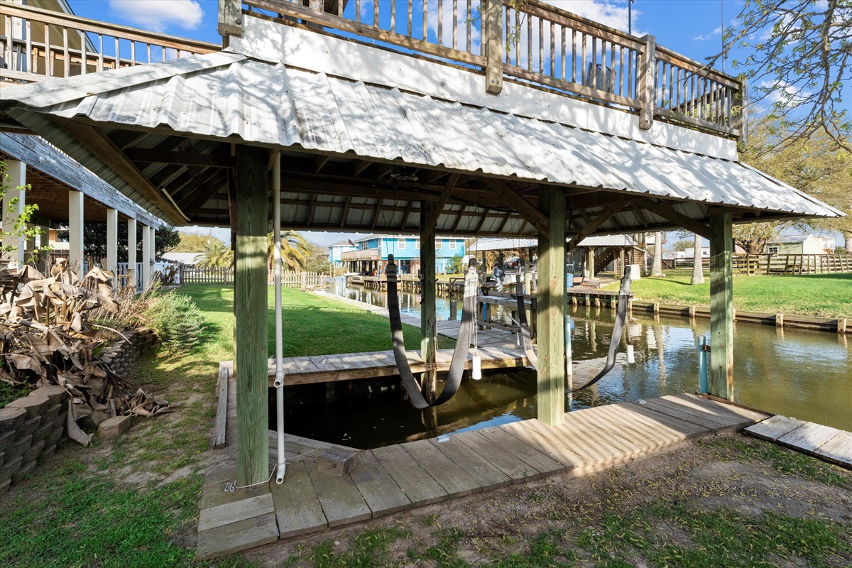 0053a4e10aad424780e85a5443c440eb Large | Beachhouse | Texas | TX | Vacation Homes | Galveston | Crystal Beach | Kokomo | Breezy Days | Beachfront Elegance | Sunrise Serenity | Southern Sands Property Management, LLC
