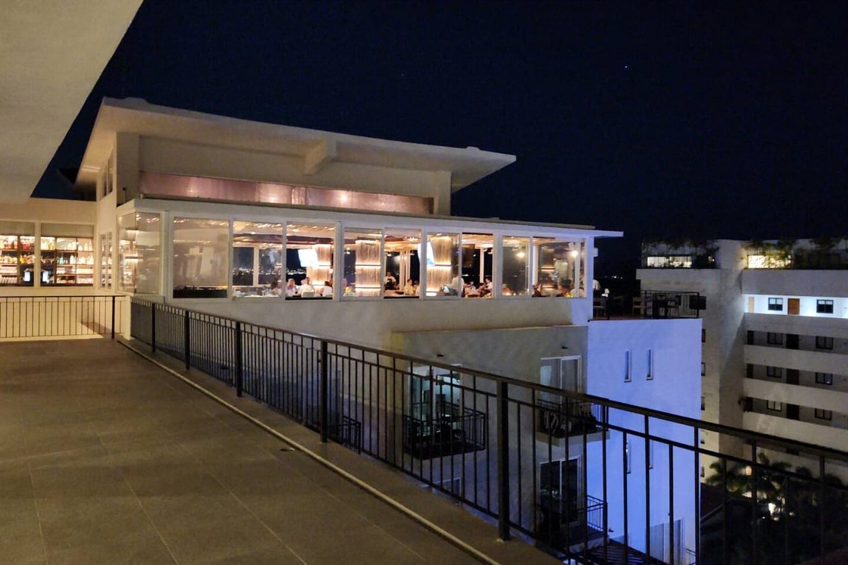 Meet Meat sky view restaurant 