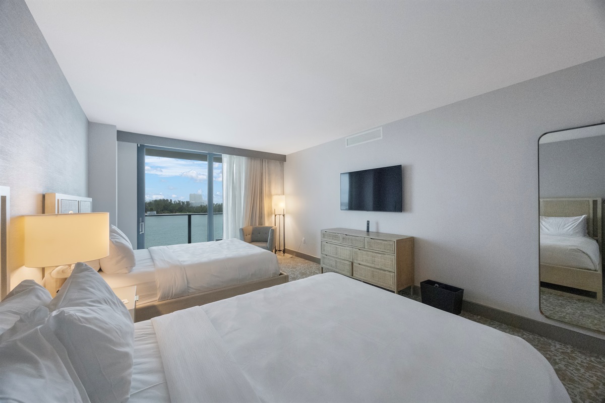 Guest bedroom, 2 queen beds