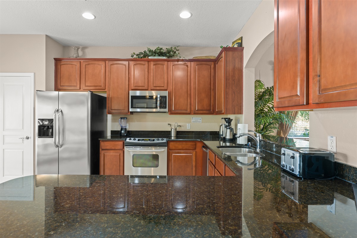 Fully Stocked Kitchen