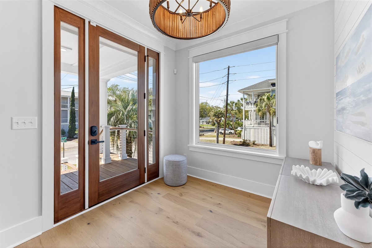 Entry way | On Beach Time | 6 30th Ave, Isle of Palms, SC | IOP Escapes