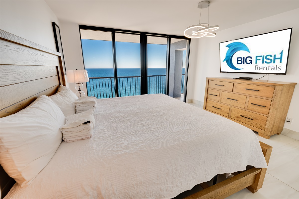 Beautiful Bedroom with Amazing Views 🌊☀️