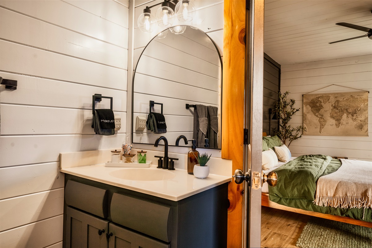 Embracing the morning glow in our ensuite oasis, where every day starts with a touch of natural beauty and a dash of positivity!