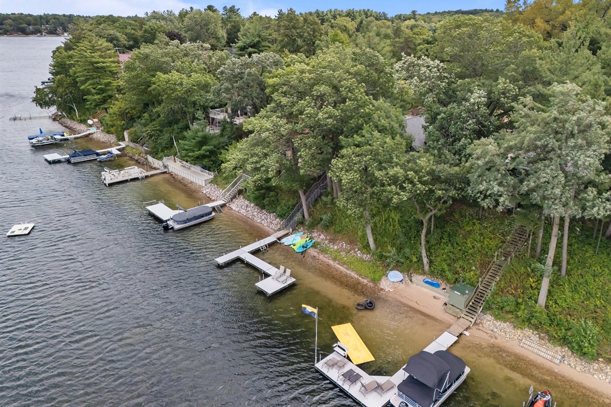 A bird’s-eye view shows how close the neighboring homes are, while still offering your own private space to enjoy.
