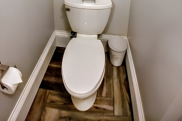 "Vete" bathroom offers plenty of fluffy towels that can be washed and dried in the nearby laundry