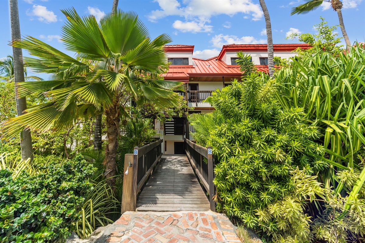 The passageway to the condo.