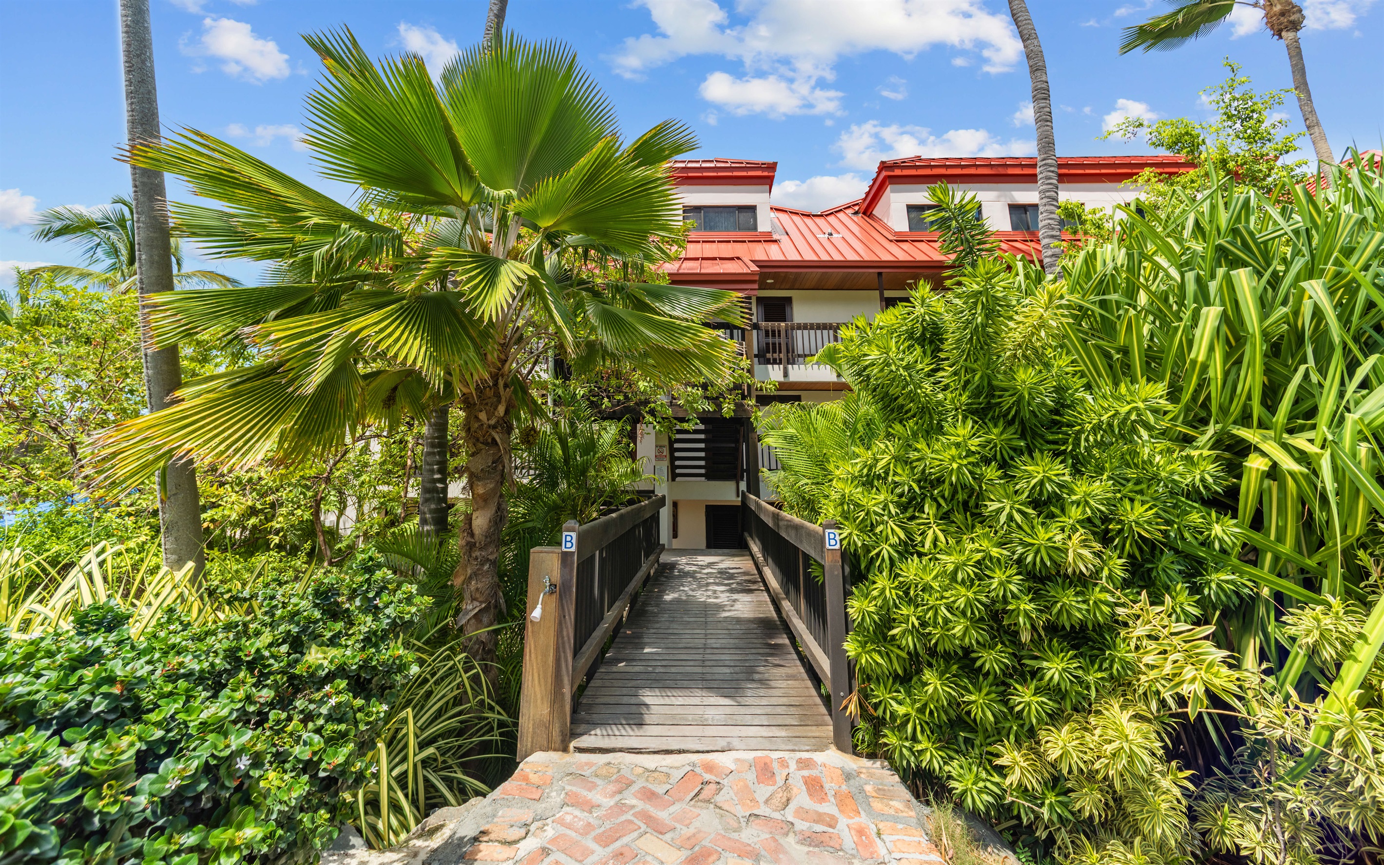 The passageway to the condo.