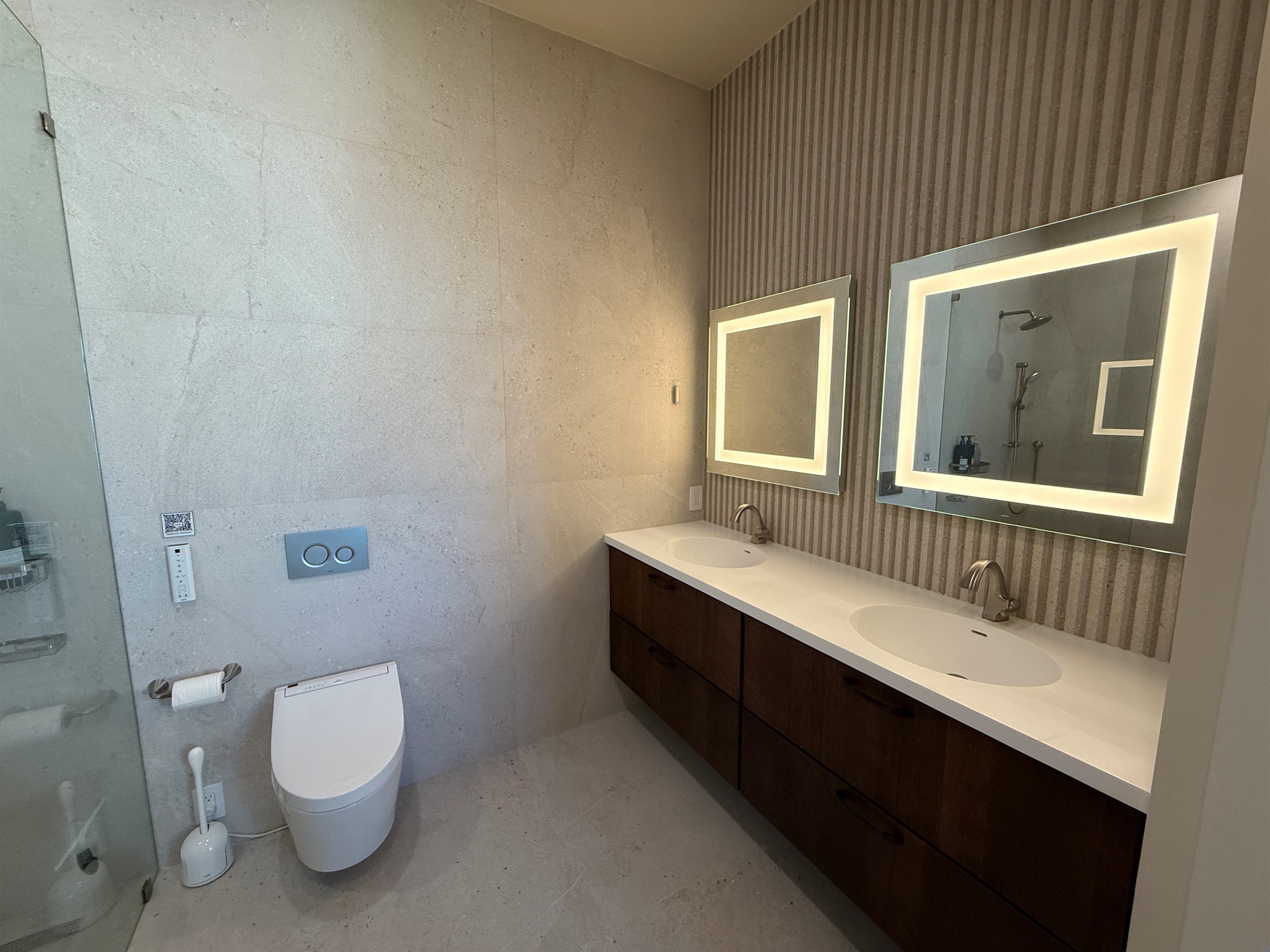 Bedroom 2 en-suite bath vanities