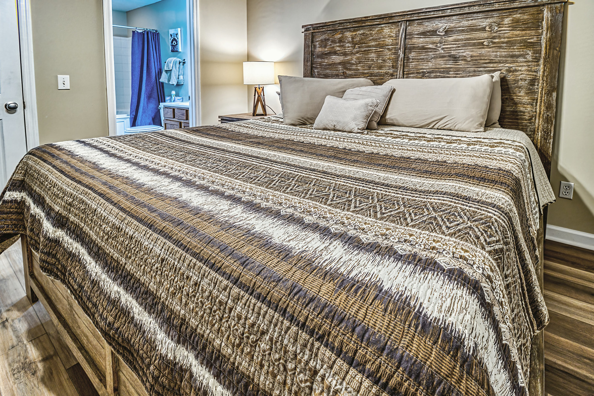 King size bed in Pigeon Forge Cabin. 