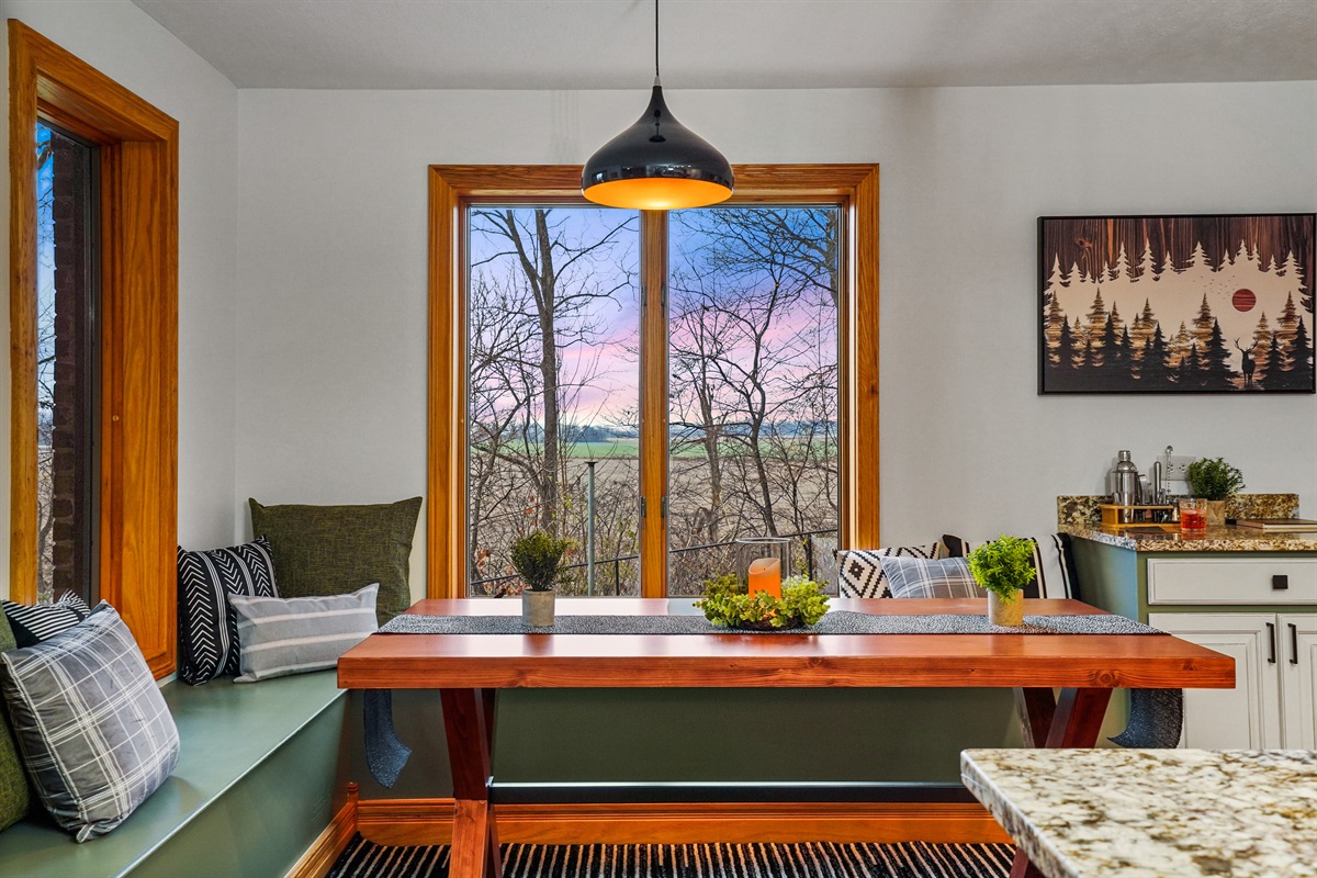 Indulge in a custom banquet surrounded by lush greenery, with the added bonus of enchanting sunset views. 🌿🌅 #BanquetBliss