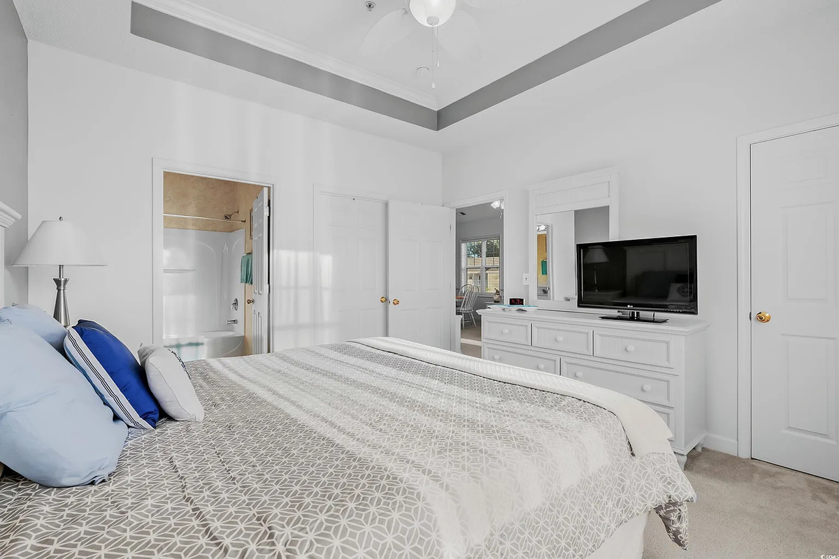 King bed in the main bedroom with ensuite
