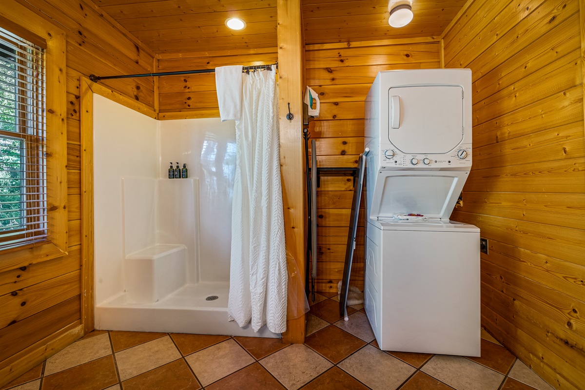 Kind BR suite (2nd level)  bathroom