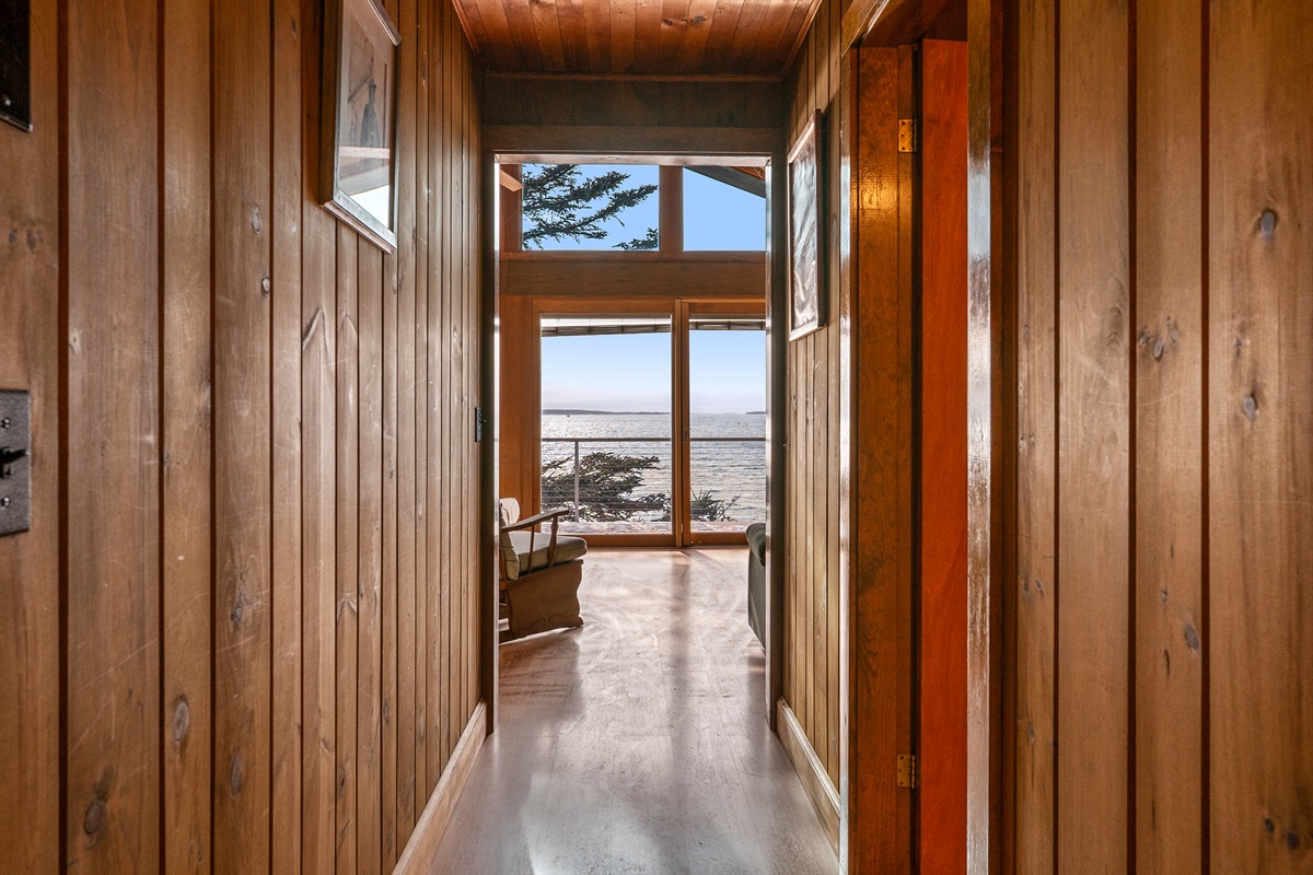 Main Floor Hall - Bedrooms to Living Area