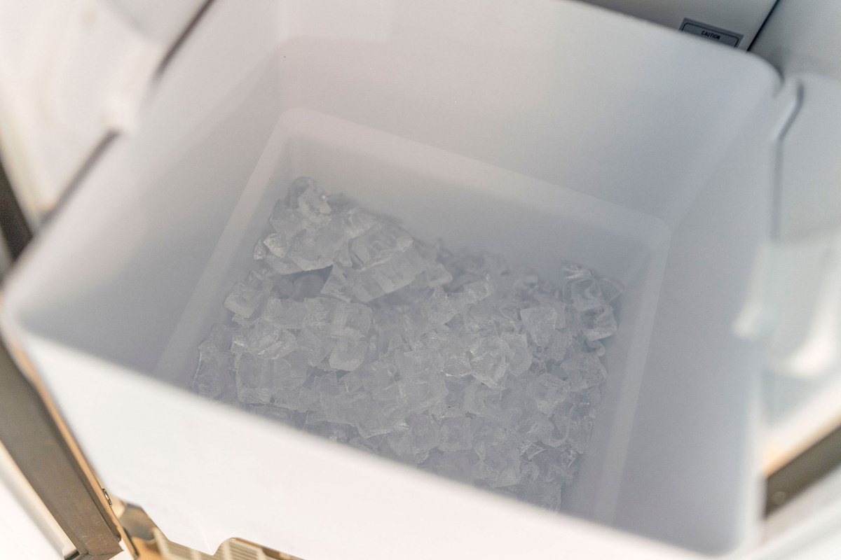 Ice maker at the wet bar ready for you to make your favorite cocktail or have fresh cold ice water for the dinner table.