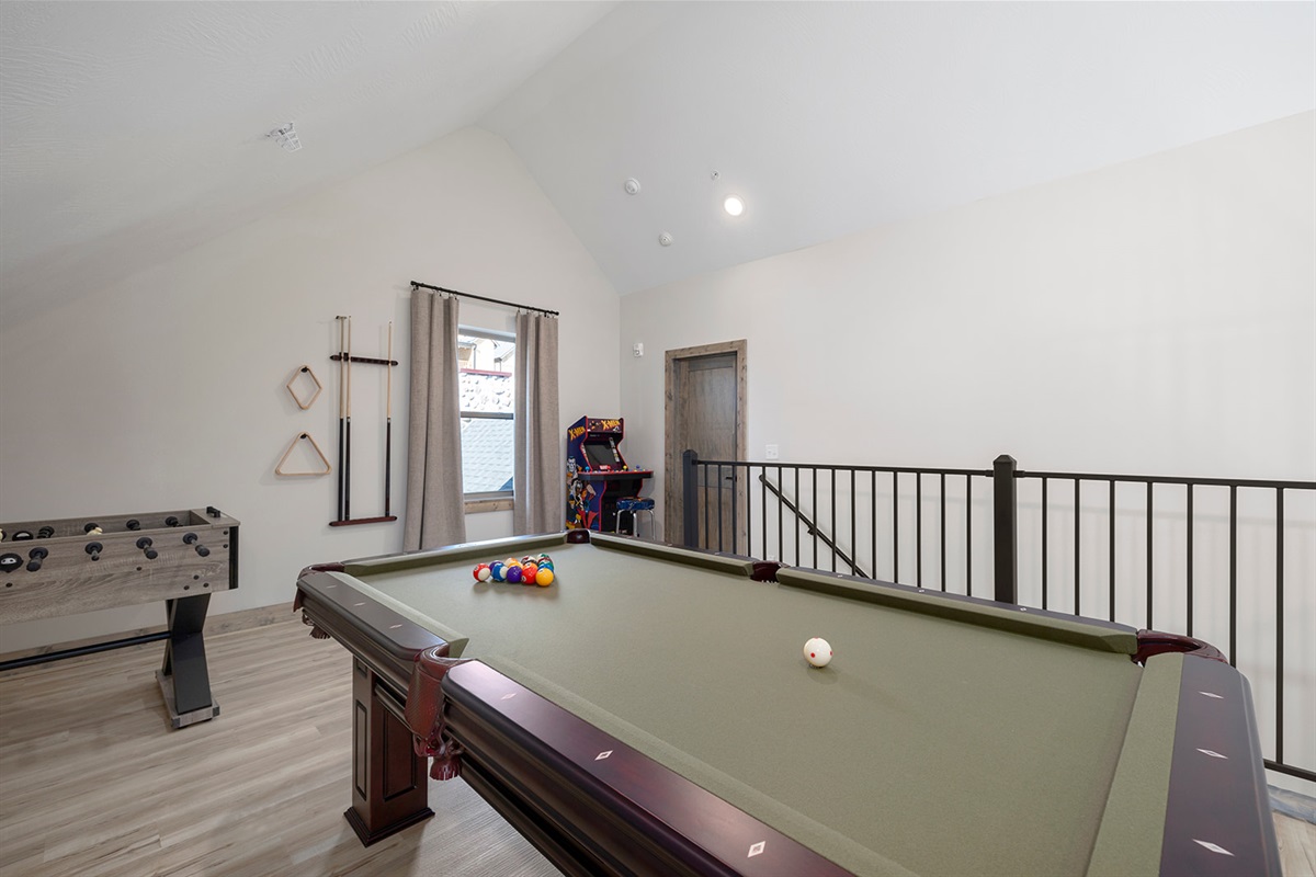Upper level game room! Pool table, Fooseball table, and Arcade Machine!