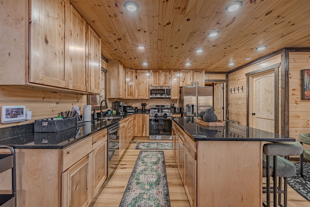 A full service kitchen with all the amenities!