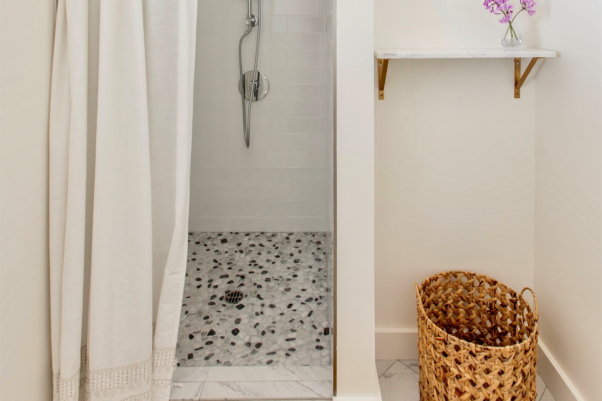 1bed/1bath bathroom step-in shower