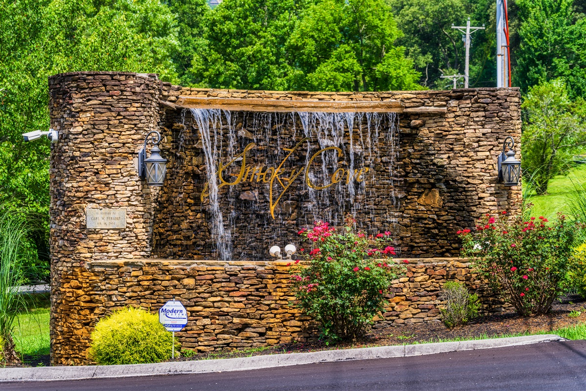 Smoky Cove Resort