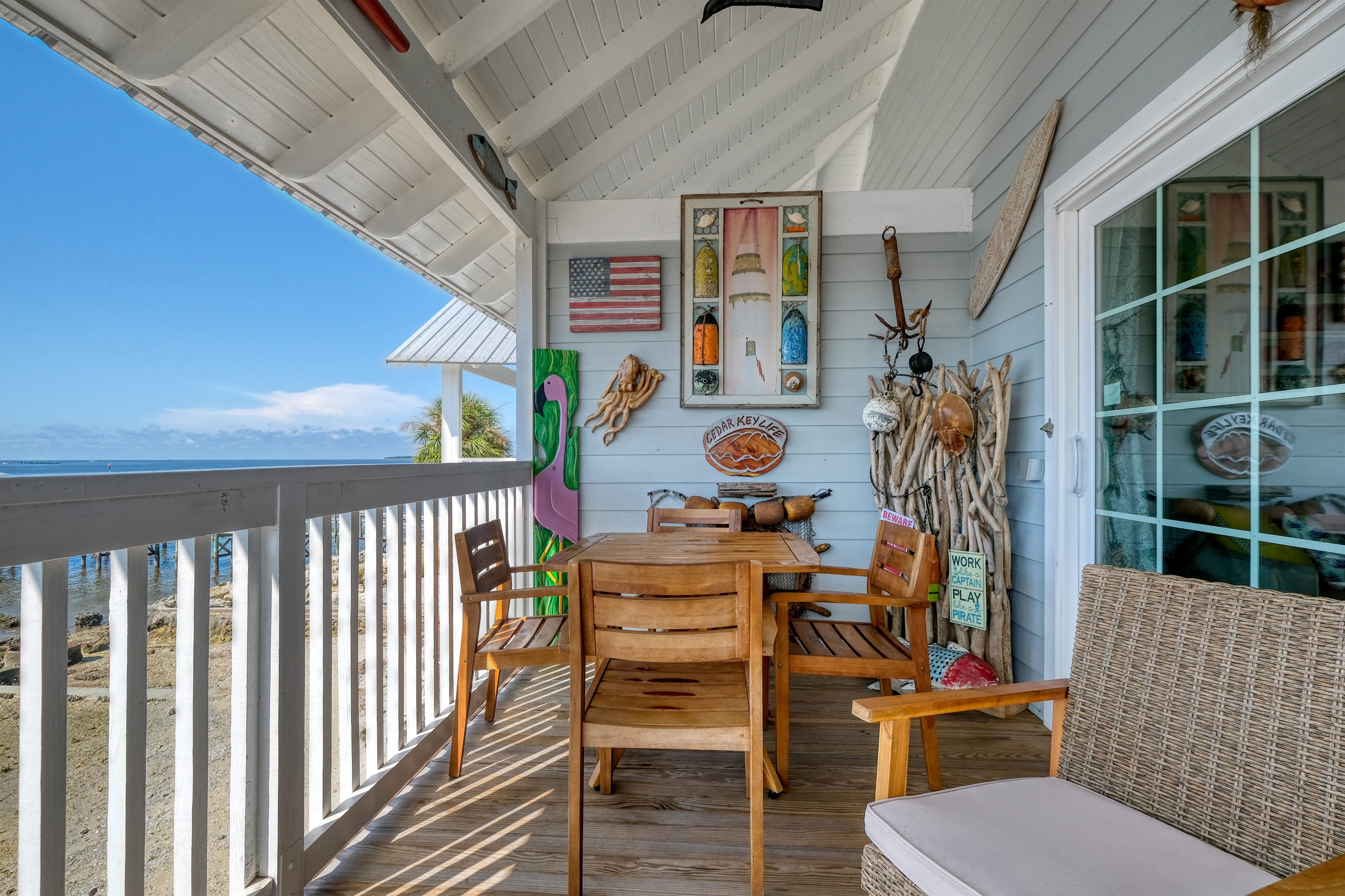 Porch with out door dining