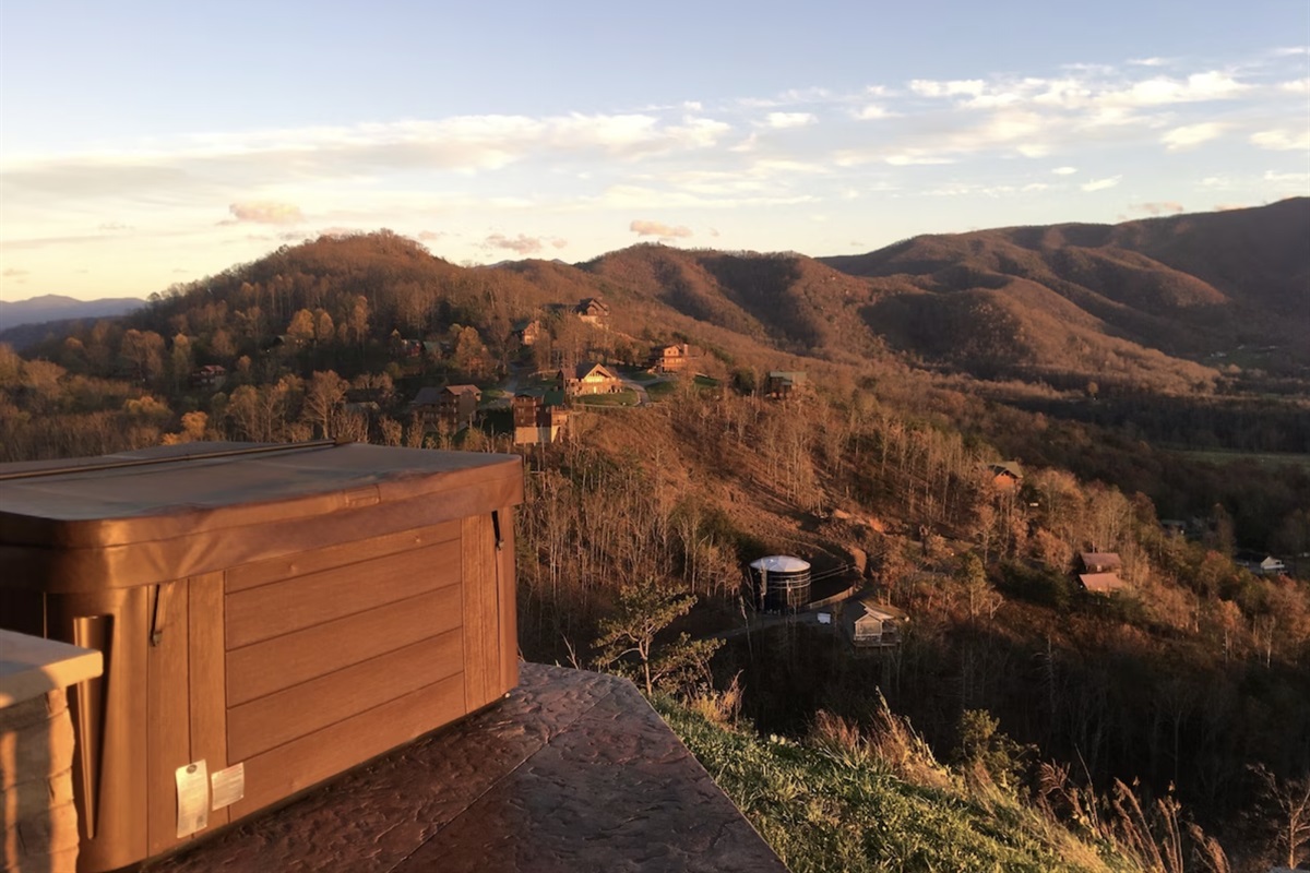 The views from the hot tub are nearly 360 degrees of gorgeous mountains