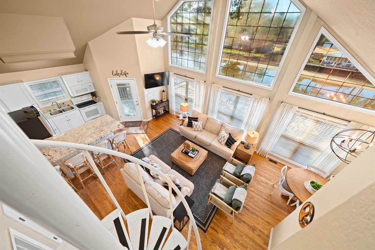 From above, you can appreciate how the home&rsquo;s open layout encourages connection and easy movement between spaces.