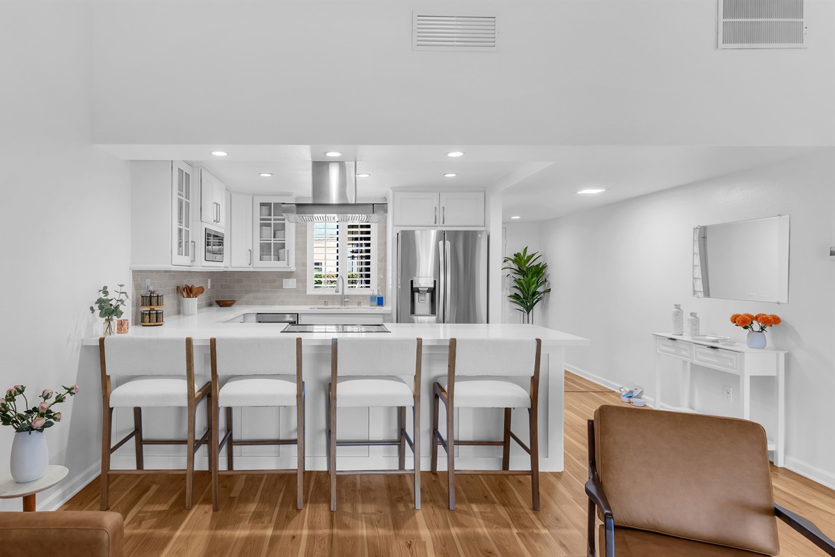 Counter Style Dining Area