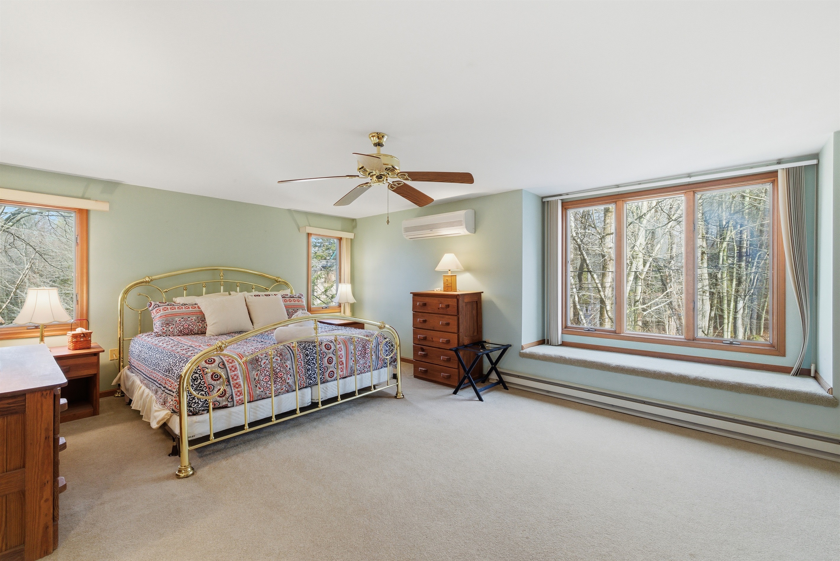 Loft bedroom with king size bed and Roku TV