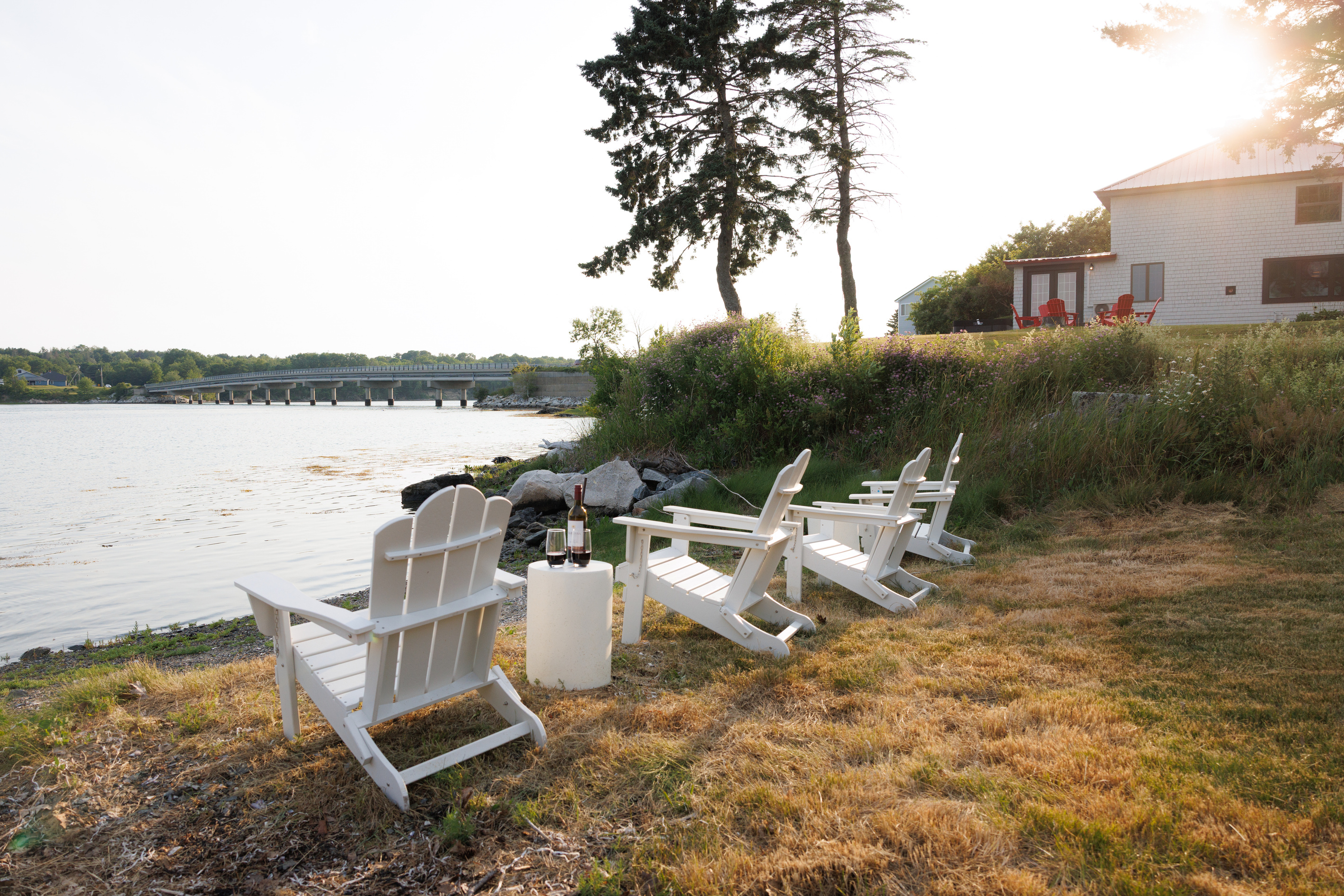 Stand at the water’s edge and watch the tide shift — the cove changes every single hour and you have a front-row seat the whole time.