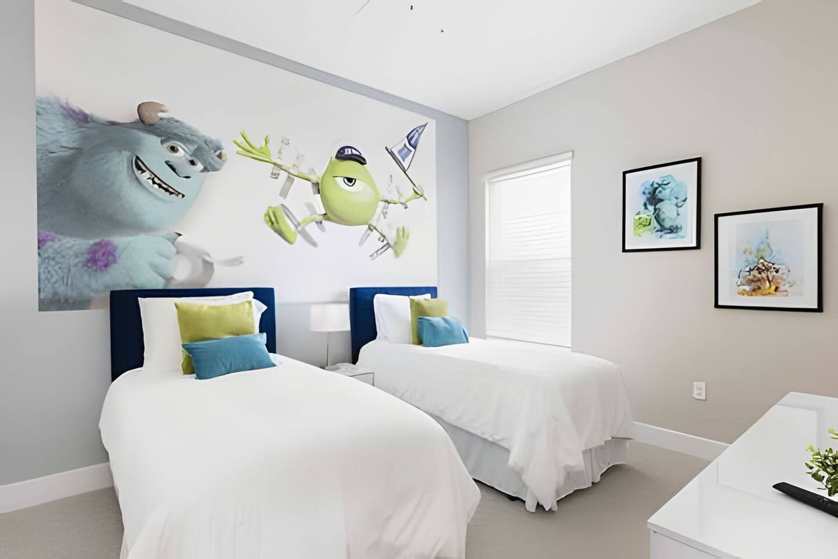 Colorful room themed with Disney characters—kids’ absolute favorite spot to dream! 